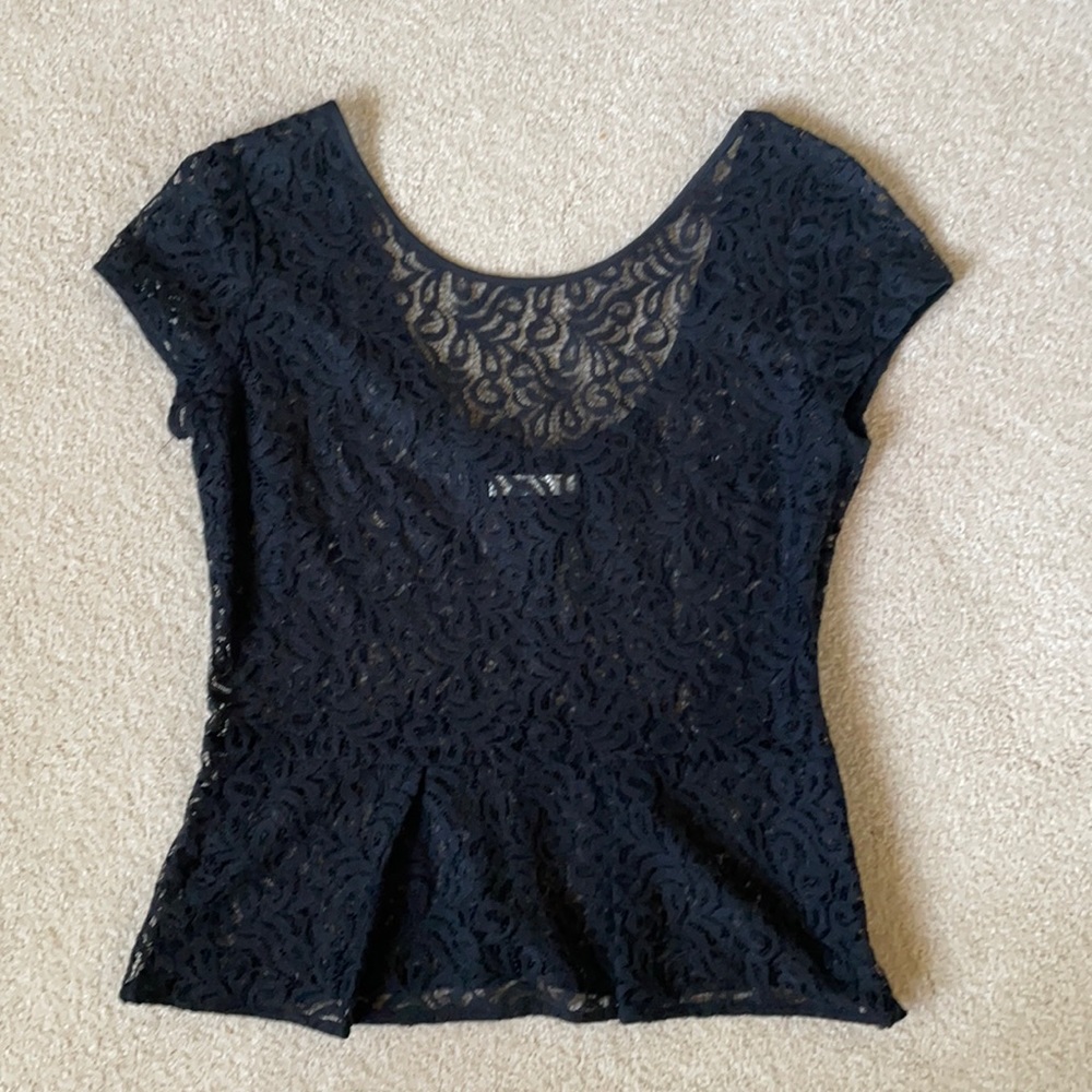 NWOT Hinge black lace top XS